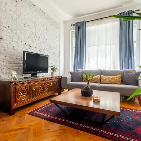 Charming Flat With Central Location In Kadikoy *